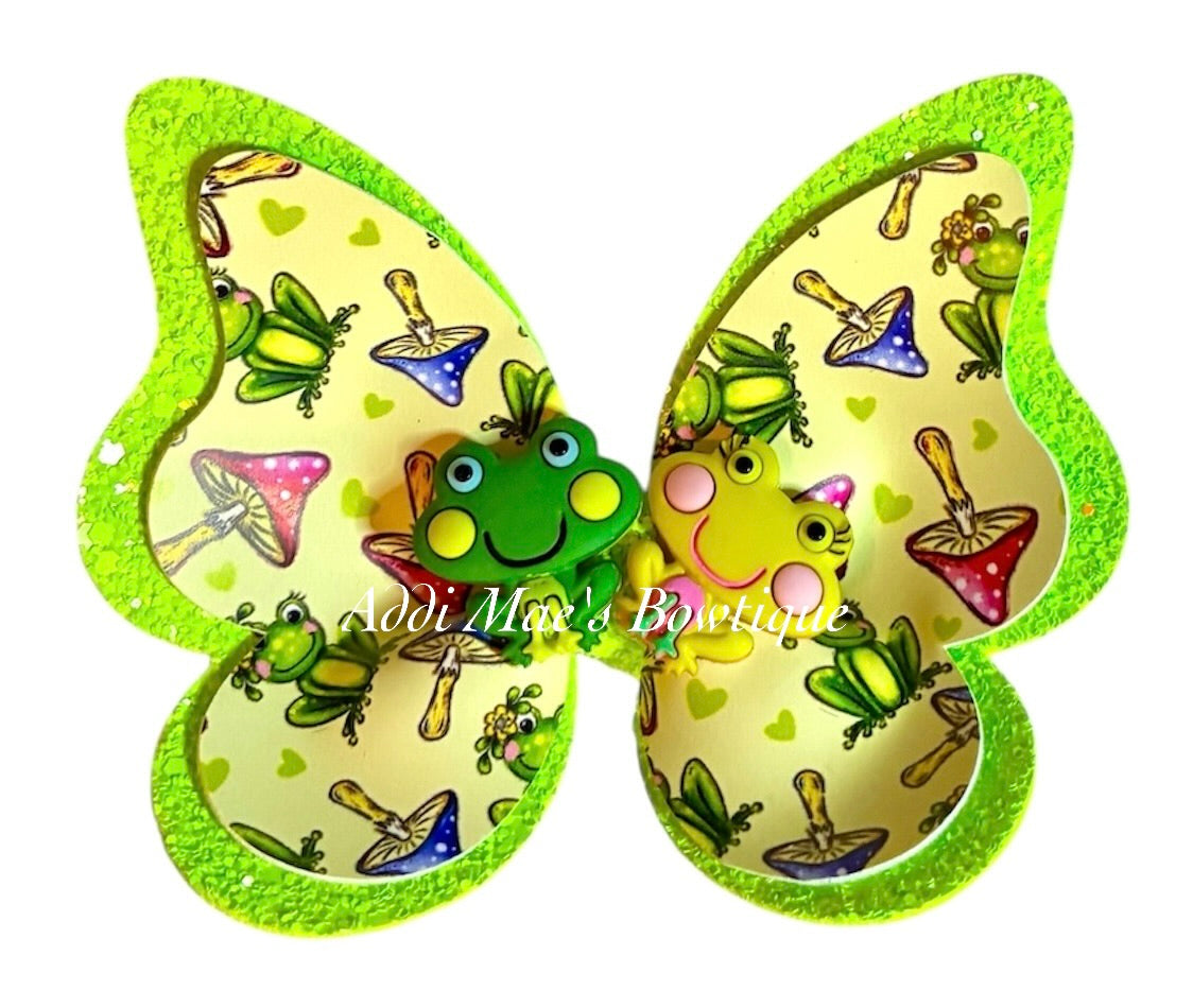 Cute Frogs & Mushrooms Butterfly Bow