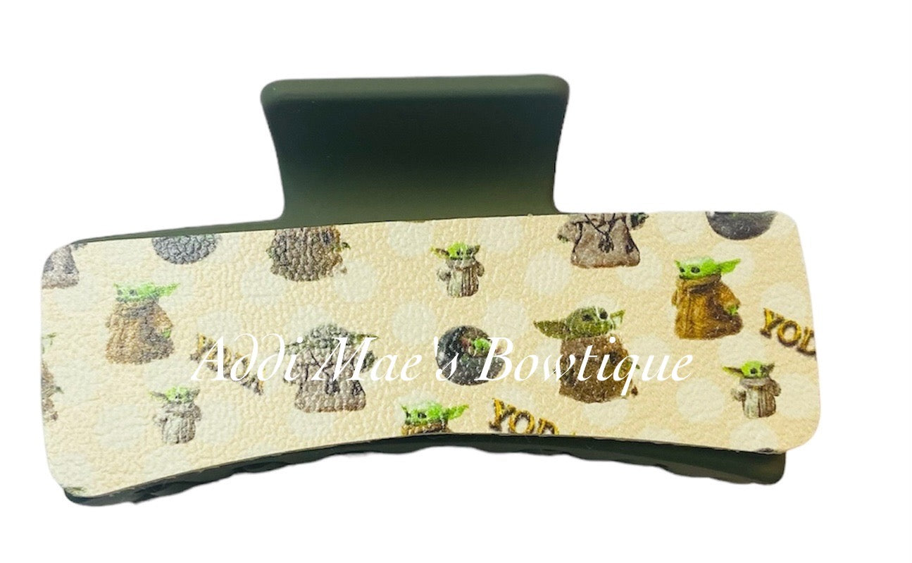 Green Space Guy Medium/Large Claw Clip