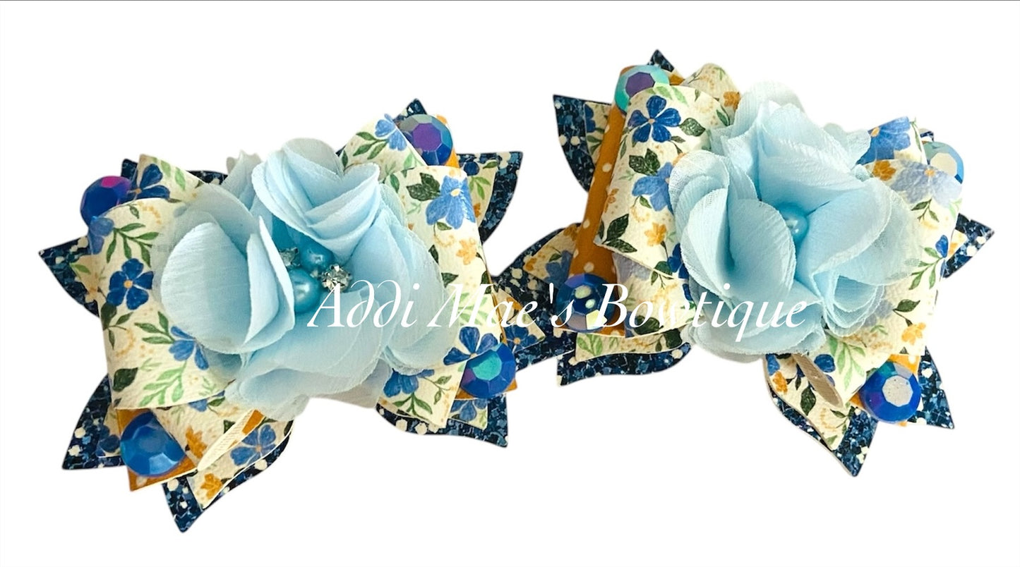 Blue Flowers Piggies