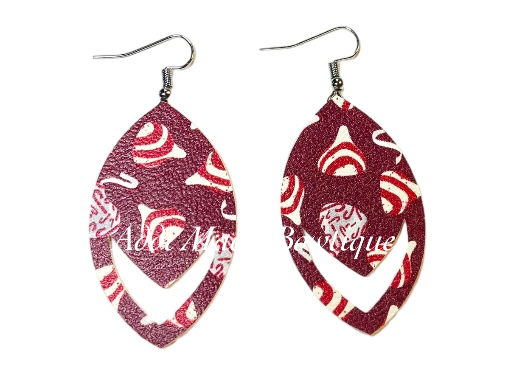 Christmas Kisses Dangle Earrings