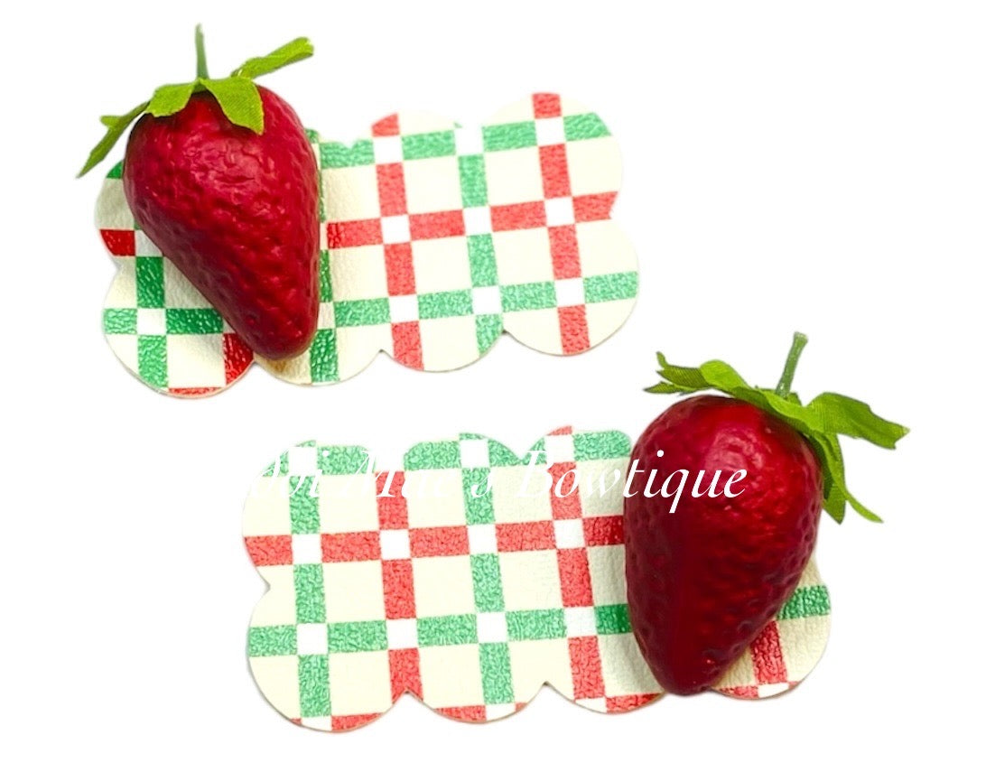 Strawberry Plaid Snap Clip Set