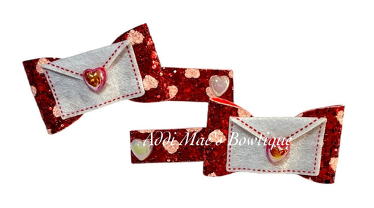 Love Letters Valentines Day Alligator Clip Set