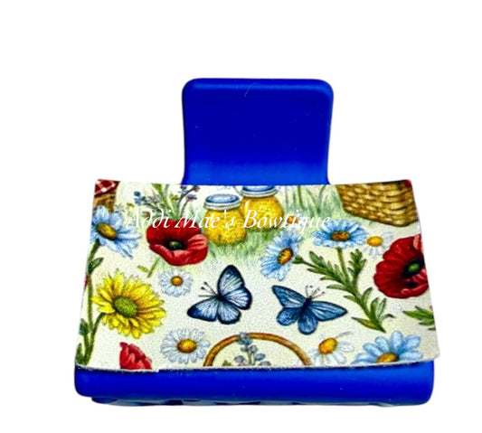 Picnic Baskets & Flowers Small Claw Clip