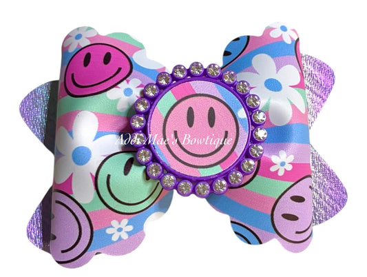 Smiley Face Bow