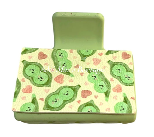 Peas in a Pod  Small Claw Clip